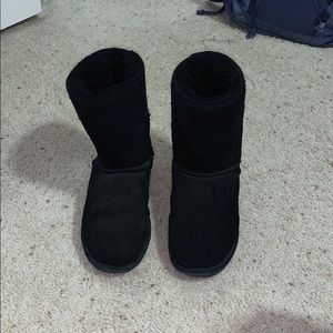 Black Bear Paw Boots
